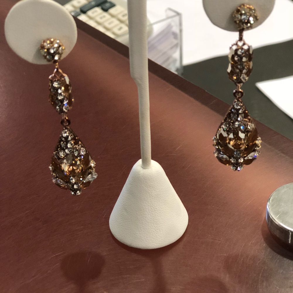 Maria Elena Earrings - Picture 2 of 3